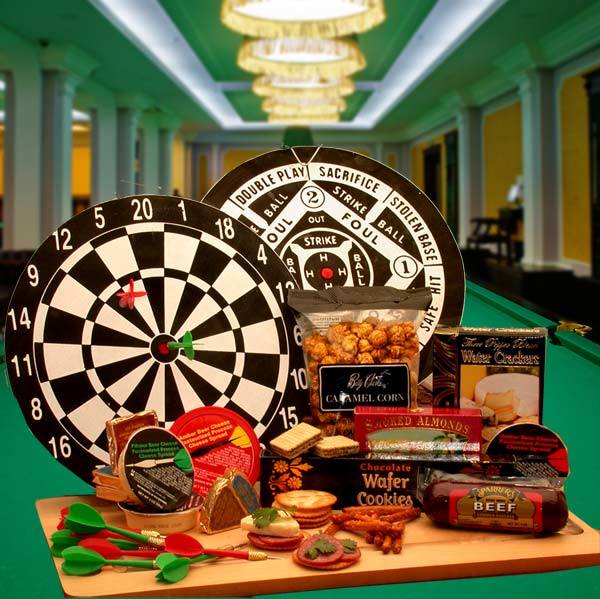 Bullseye Feast & Fun Deluxe Gift Set