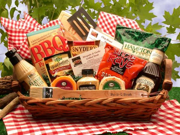 Grill Master’s BBQ Feast Basket